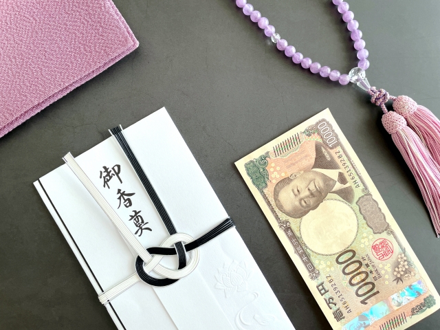 お布施の金額相場と包み方のマナー