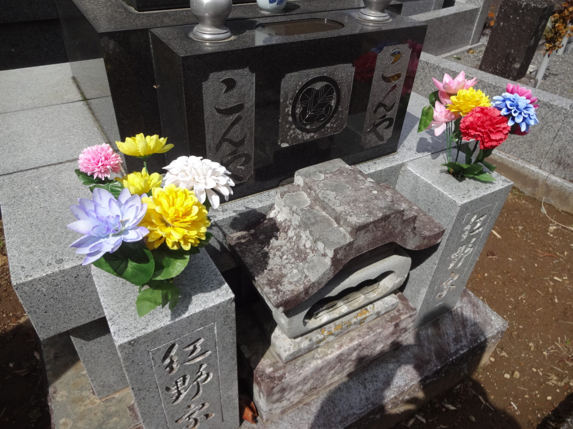 仏壇の造花はあり？なし？適した花の選び方